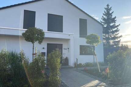 Haus zum Kaufen in Duisburg-Baerl 1.190.000,00 € 199 m²