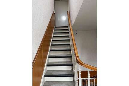 Haus zum Kaufen in Solingen 899.000,00 € 449 m²