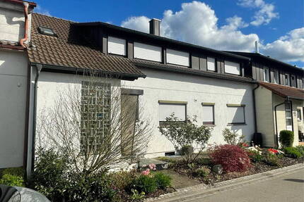 Ein-Zweifamilienhaus mit Einzelgarage in zentraler Lage von Crailsheim zu verkaufen