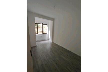 Helle 3-Zimmer-Erdgeschosswohnung mit Balkon in Bad Kissingen - Bad Neustadt an der Saale