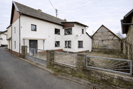 Haus zum Kaufen in Niederzissen 150.000,00 € 108 m²