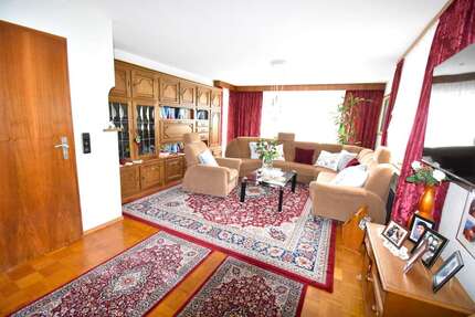 Haus zum Kaufen in Bad Liebenzell 459.000,00 € 218.53 m²