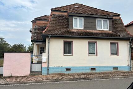 EFH mit großem Grundstück - 135.000,00&nbsp;EUR Kaufpreis, ca.&nbsp; 160,00&nbsp;m&sup2; in Buttstädt (PLZ: 99628)