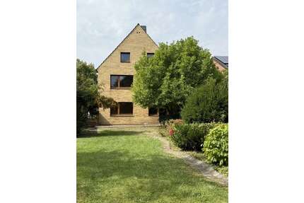 Haus zum Kaufen in Aachen Brand 595.000,00 € 192.55 m² - Aachen / Brand