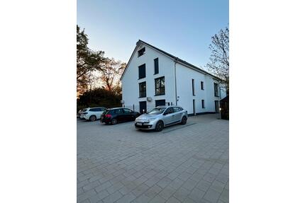 Wohnung verfügbar ab Mai - 1.190,00&nbsp;EUR Kaltmiete, ca.&nbsp; 110,00&nbsp;m&sup2; in Sehnde (PLZ: 31319)