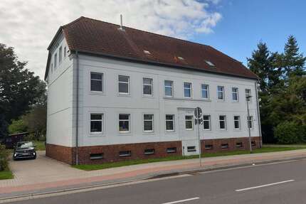 Wohnung zum Mieten in Ueckermünde 687,76 € 85.97 m²