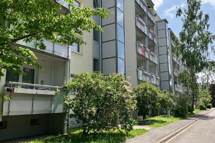 Abendsonne auf dem Balkon: sonnige 3-Zi.-Whg. in ruhiger Seitenstraße - Dresden Prohlis