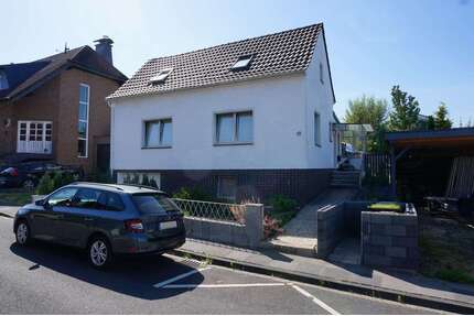 Haus zum Mieten in Wachtberg 1.300,00 € 100 m²