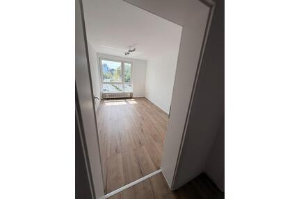 4 ZKB frisch renoviert Innenstadtlage Kassel - TOP