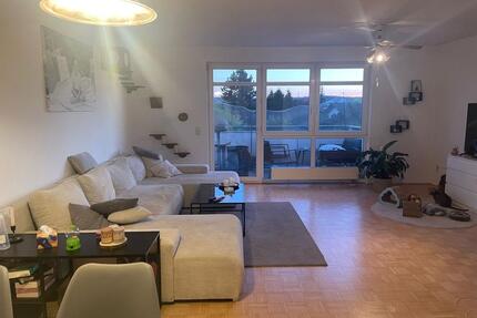 3,5 Zimmer Wohnung mit Balkon - 953,00&nbsp;EUR Kaltmiete, ca.&nbsp; 87,00&nbsp;m&sup2; in Sulzbach-Rosenberg (PLZ: 92237)