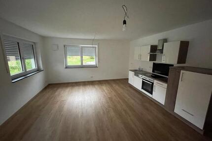 Moderne 2-Zimmer-Wohnung mit Balkon in ruhiger Lage - Nittenau