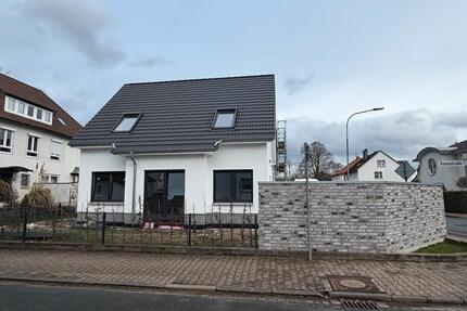 Neubau zur Vermietung - 1.500,00&nbsp;EUR Kaltmiete, ca.&nbsp; 126,00&nbsp;m&sup2; in Hessisch Oldendorf (PLZ: 31840)