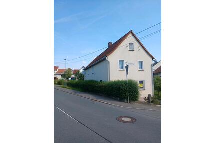 Einfamilienhaus mit Garten - 50.000,00&nbsp;EUR Kaufpreis, ca.&nbsp; 160,00&nbsp;m&sup2; in Neustadt an der Orla (PLZ: 07806)