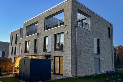 Moderne Stadtvilla aus 2023 | Garten mit Fernblick auf Wald und Wiesen - Wolfsburg Almke