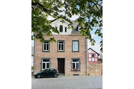 Lichtdurchflutete Altbauwohnung in kernsaniertem Zustand - Kalt