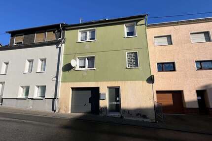 Haus zum Kaufen in Idar-Oberstein 114.900,00 € 105 m²