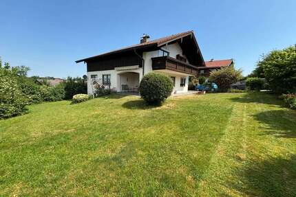 Haus zum Kaufen in Traunreut 690.000,00 € 207.94 m²