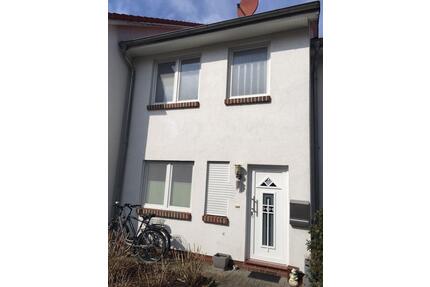 Reihenhaus zu vermieten - 810,00&nbsp;EUR Kaltmiete, ca.&nbsp; 100,00&nbsp;m&sup2; in Delmenhorst (PLZ: 27749)