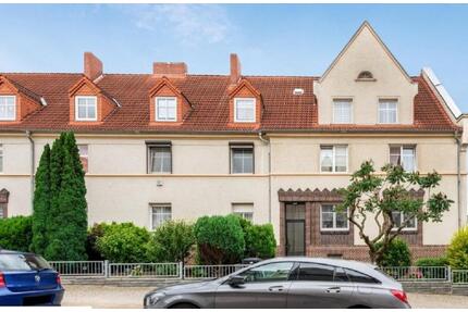 Helle 3-Raum-Wohnung mit Altbaucharme und modernem Komfort - Burg