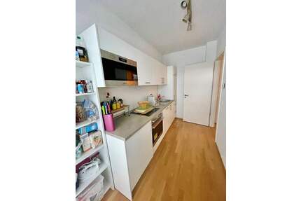 Großzügige 2-Zimmer-Wohnung mit EBK und großem Balkon - Nürnberg Seeleinsbühl
