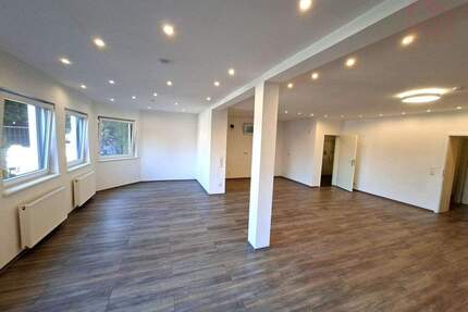 Neu renovierte Eigentumswohnung in zentraler Lage - sofort bezugsbereit! - Neunkirchen/Saar Innenstadt