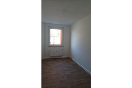 3 Raum Wohnung mit Dusche - 448,00&nbsp;EUR Kaltmiete, ca.&nbsp; 59,00&nbsp;m&sup2; in Lunzenau (PLZ: 09328)