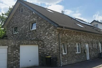 Großzügige Doppelhaushälfte in familienfreundlicher Lage - Tönisvorst
