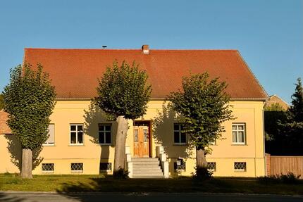 Dreiseitenhof nahe Berlin | 2.550 m² | Scheune & Obstgarten - Milower Land