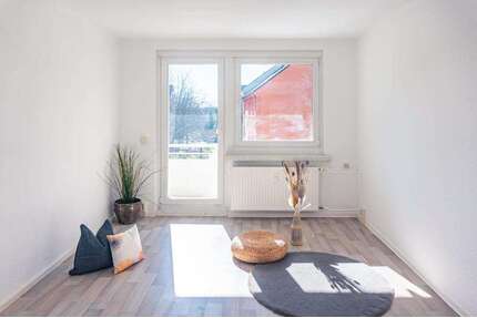 Wohnung zum Mieten in Chemnitz 300,00 € 49.04 m²