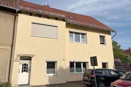 Haus zum Kaufen in Hötensleben 109.000,00 € 250 m²