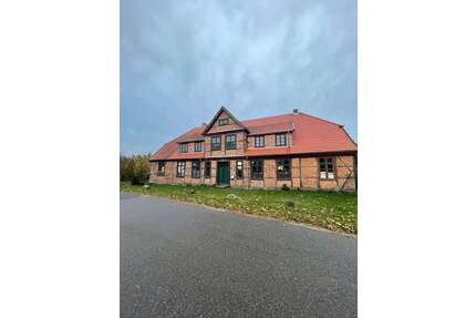Haus zum Kaufen in Vielist 275.000,00 € 405 m²