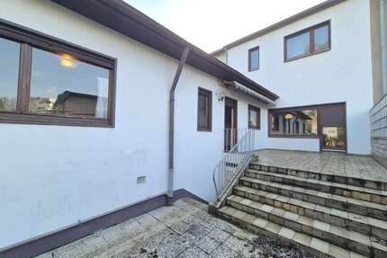 Haus zum Kaufen in Oberhausen 249.000,00 € 131 m²