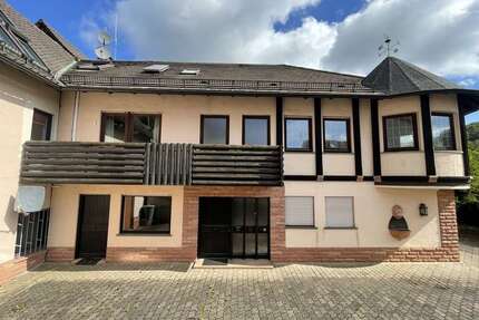 Haus zum Kaufen in Heimbuchenthal 450.000,00 € 279 m²