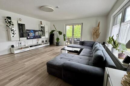 Großräumige, naturnahe, charmante Wohnung 4 ZKB mit Balkon, Ausblick ins Grüne - Bad Sooden-Allendorf