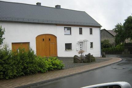 Vielseitiges LandhausKl Garten Garage div. Nebengebäude - Mehren
