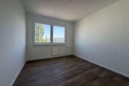 Wohnung zum Mieten in Halle (Saale) 400,00 € 65 m²