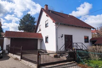 Einfamilienhaus + Doppelgarage Zeitz - PV, Wärmepumpe, FBH, BJ98