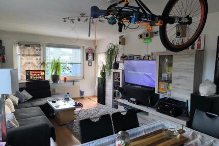 Helles 3-Zimmer Penthouse im 6. OG mit Balkon in Lützenkirchen - Leverkusen Bergisch Neukirchen