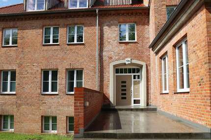 Wohnung zum Kaufen in Schwerin 189.500,00 € 76.64 m²