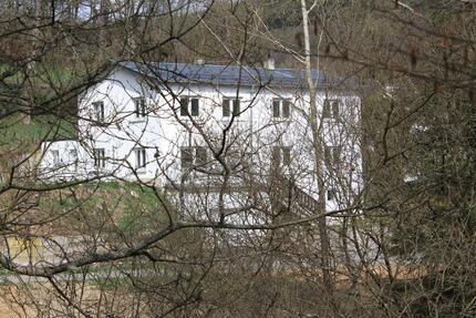 Geräumiges 10-Zimmer-Haus in Haiger mit Garage und Garten