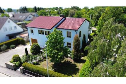 Sofort frei! Das unterkellerte und sanierungsbedürftige Wohnhaus mit Garage am Ortsrand! - Kusterdingen