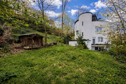 Glashütten: Einzigartiges Architektenhaus am Sonnenhang mit beeindruckendem Fernblick.