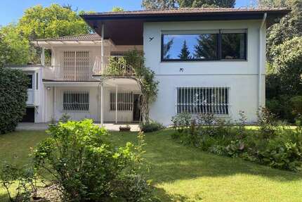 Haus zum Kaufen in Kronberg 1.430.000,00 € 200 m²