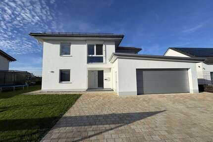 Haus zum Kaufen in Laupheim 959.000,00 € 227 m²