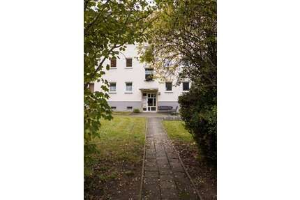 Wohnung zum Mieten in Calbe 300,00 € 49.18 m²