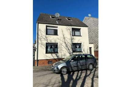 Kleines Einfamilienhaus mit Garten, Garage und Zusatzflächen in guter Lage von Düren-Birgel - Düren / Birgel