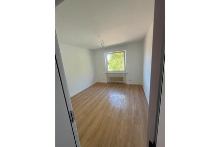 4 Zimmer Wohnung - 1.600,00&nbsp;EUR Kaltmiete, ca.&nbsp; 105,00&nbsp;m&sup2; in Wiesbaden (PLZ: 65185) Südost