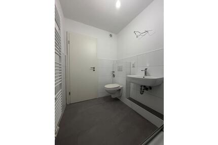 Kernsanierte 1,5 Zimmer Whg 1.OG mit Balkon in Duisburg Meiderich