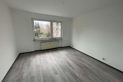 Neu renovierte 2-Zimmer Wohnung inkl. Stellplatz - Offenbach am Main Bieberer Berg