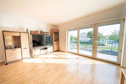 Moderne 2-ZKB mit Balkon, EBK & Stellplatz in kleinem Wohnhaus - Ludwigshafen am Rhein Edigheim